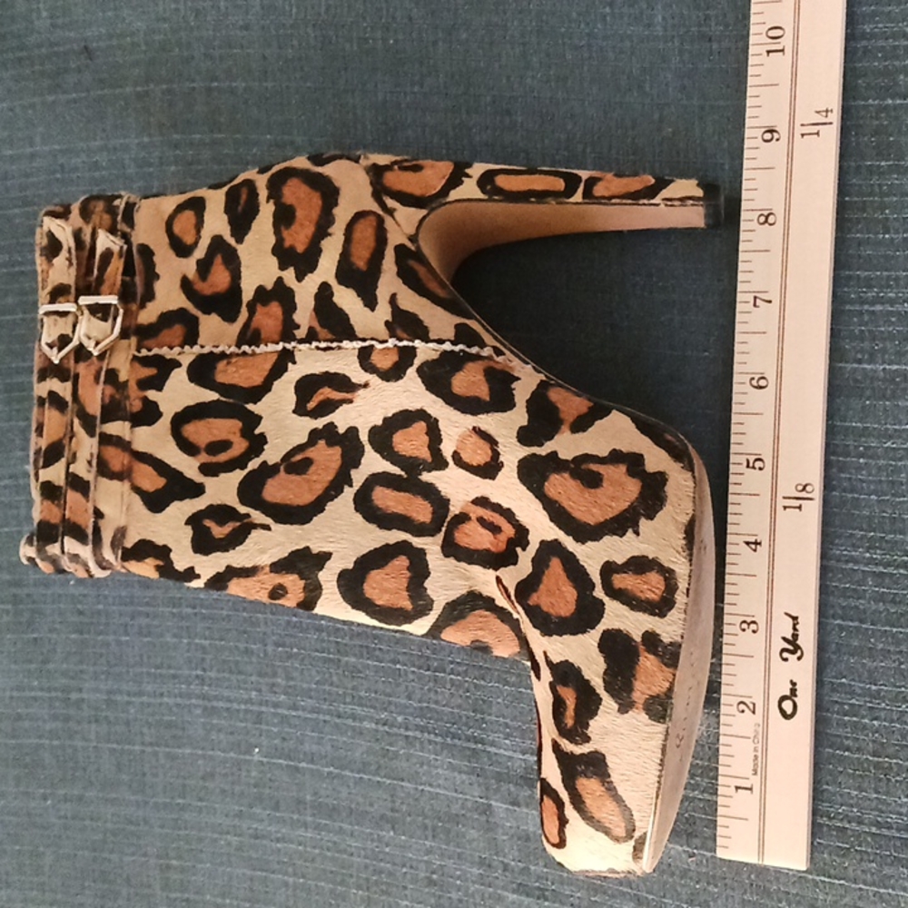 Sam Edelmon calf hair cheeta booties - Picture 2 of 7